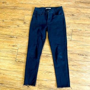 Womens size 28 faded high rise skinny Levi’s